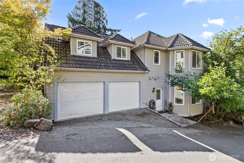Property photo for 19627 Ne 33rd Place, Sammamish photo 4