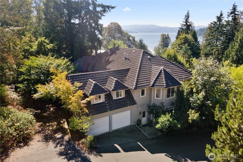 Property photo for 19627 Ne 33rd Place, Sammamish