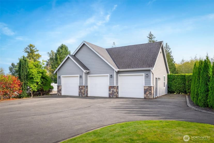 Property photo for 16128 3rd Drive Ne, Arlington photo 3