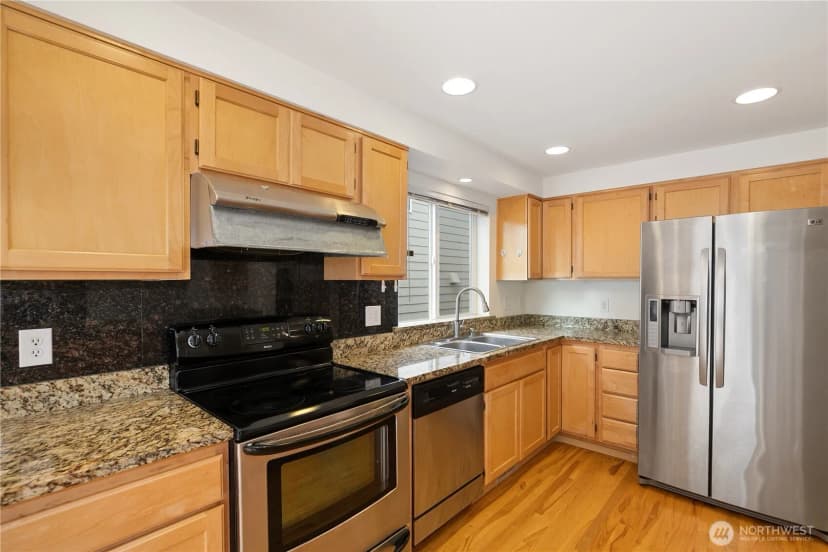 Property photo for 11429 Se 195th Place, Kent photo 10
