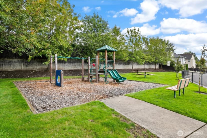 Property photo for 11429 Se 195th Place, Kent photo 40