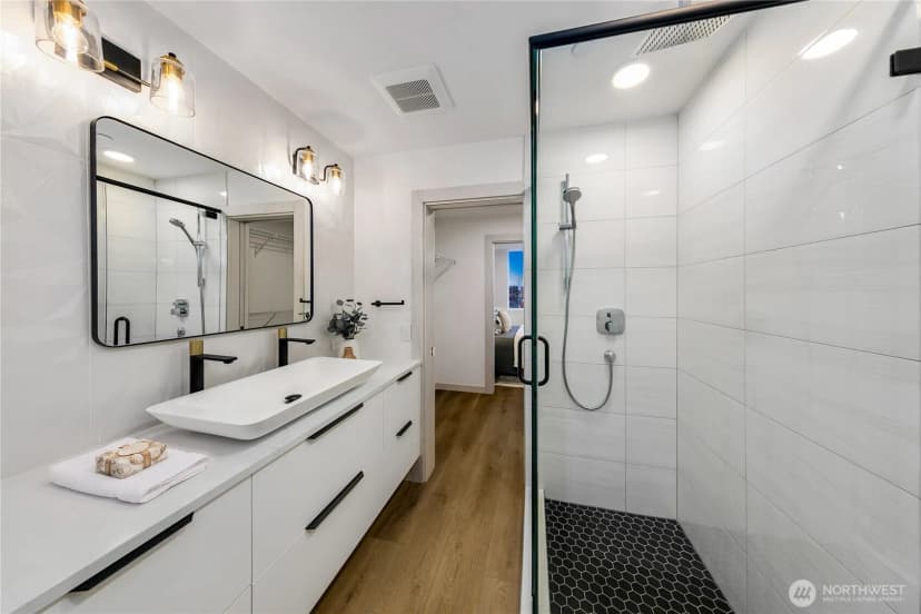 Property photo for 4302 S Holden Street, Seattle photo 15