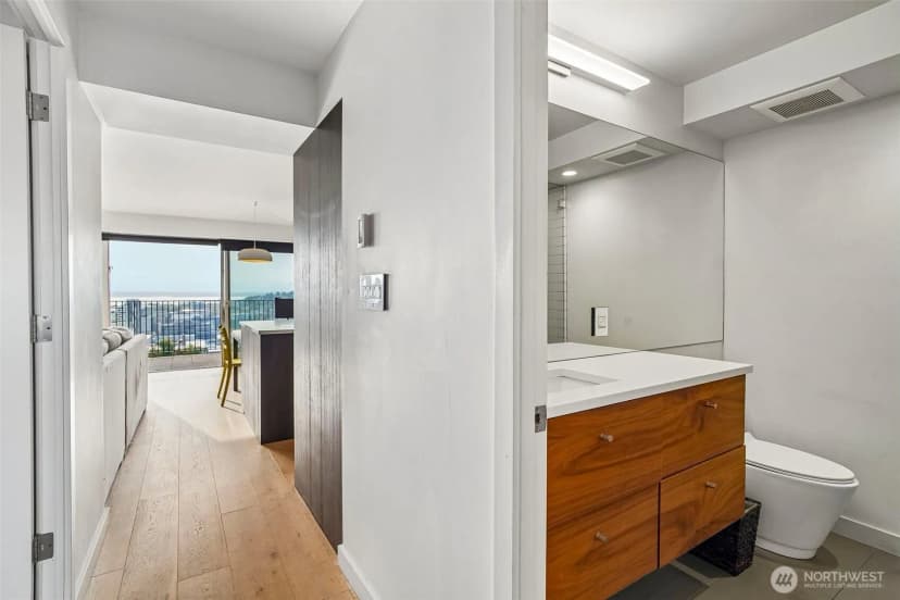 Property photo for 505 Belmont Avenue E #1002, Seattle photo 10