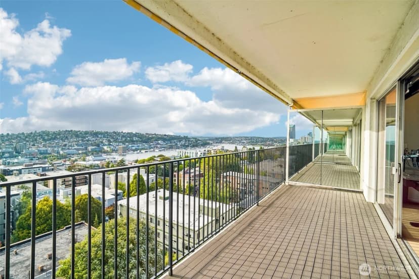 Property photo for 505 Belmont Avenue E #1002, Seattle photo 17