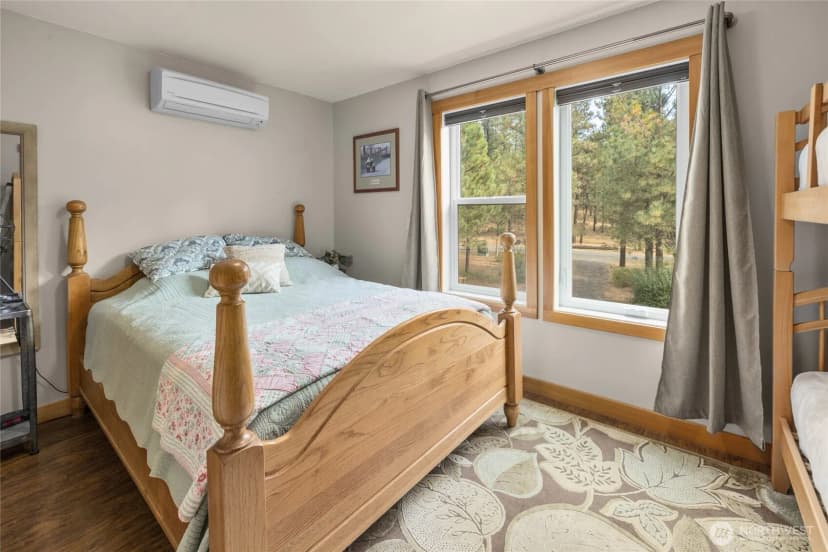 Property photo for 820 Loping Lane, Cle Elum photo 14