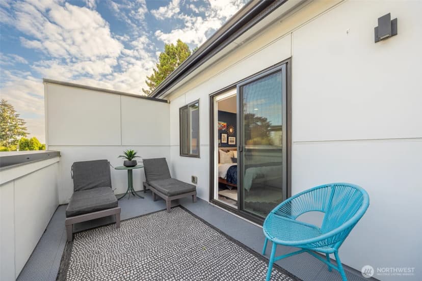 Property photo for 8660 13th Avenue Nw #b, Seattle photo 33