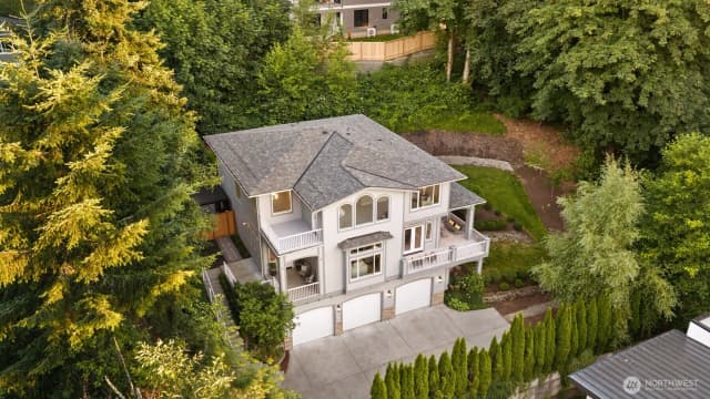 Property photo for 16125 Se 44th Way, Bellevue