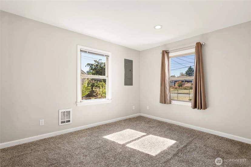 Property photo for 5215 Mcdacer Avenue, Tacoma photo 18