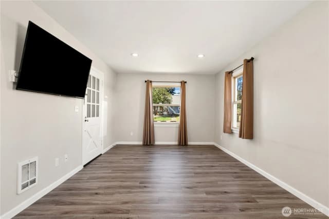 Property photo for 5215 Mcdacer Avenue, Tacoma photo 4