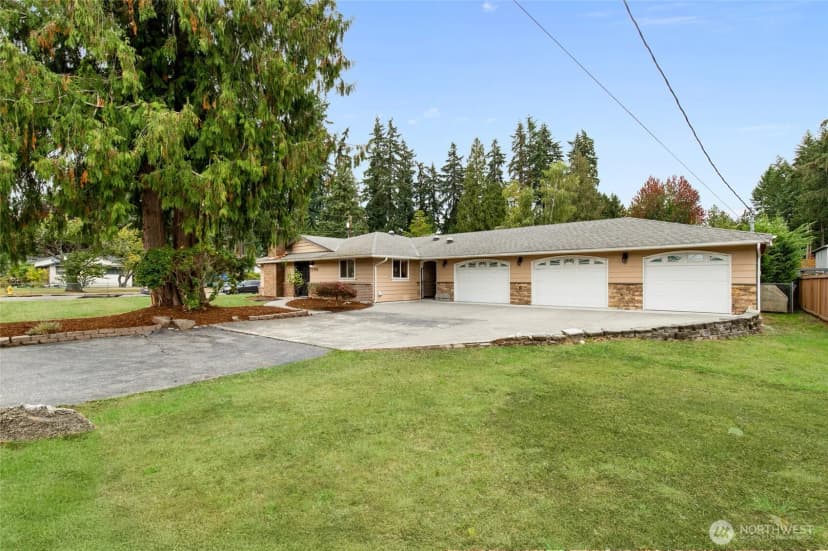 Property photo for 1730 216th Street Sw, Lynnwood photo 2