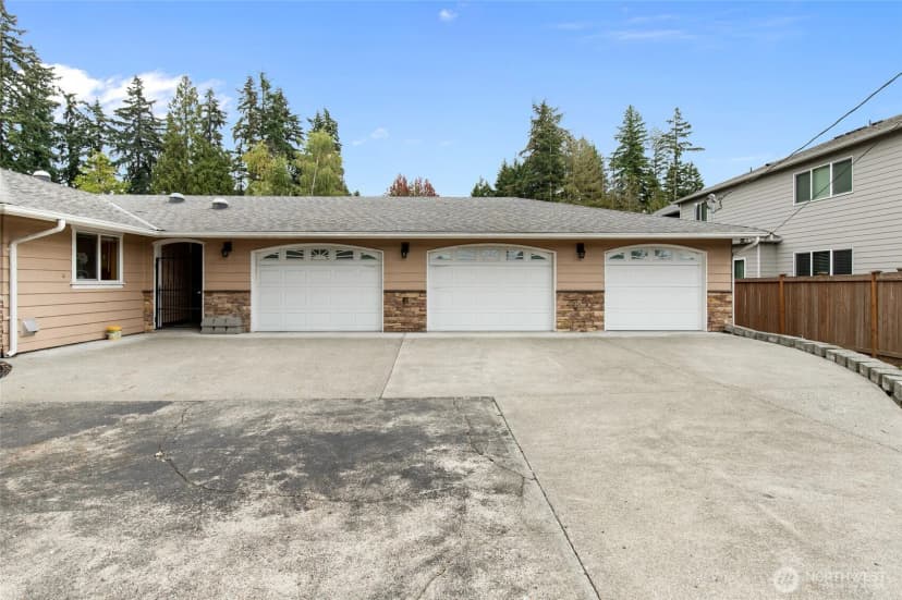 Property photo for 1730 216th Street Sw, Lynnwood photo 31