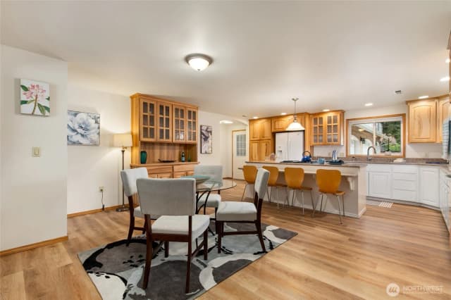 Property photo for 1730 216th Street Sw, Lynnwood photo 4