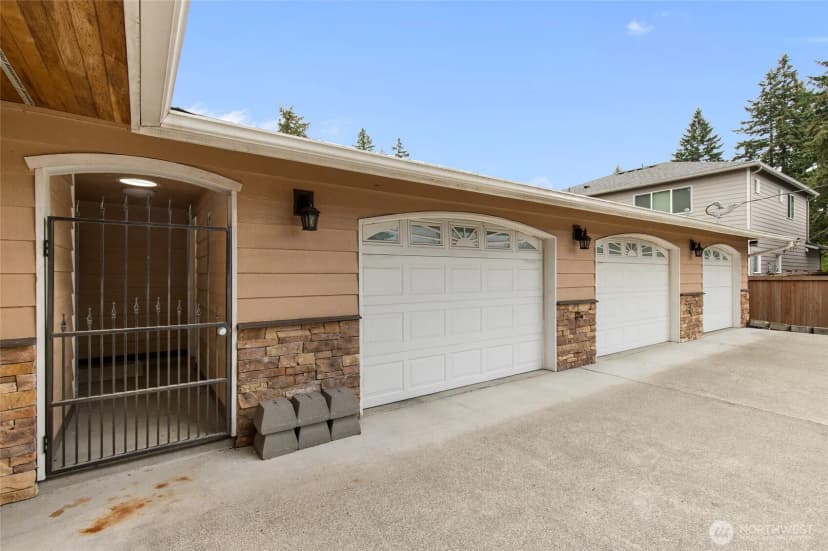 Property photo for 1730 216th Street Sw, Lynnwood photo 32