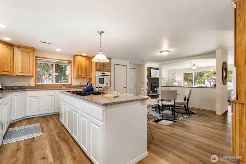 Property photo for 1730 216th Street Sw, Lynnwood photo 10