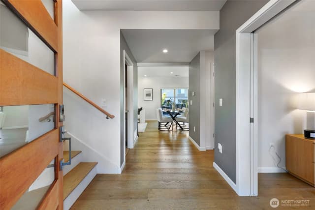 Property photo for 3821 19th Avenue Sw, Seattle photo 3