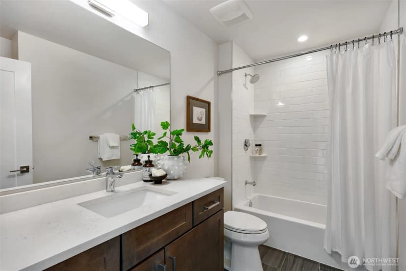 Property photo for 3821 19th Avenue Sw, Seattle photo 22