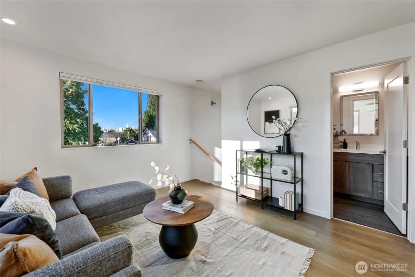 Property photo for 3821 19th Avenue Sw, Seattle photo 32