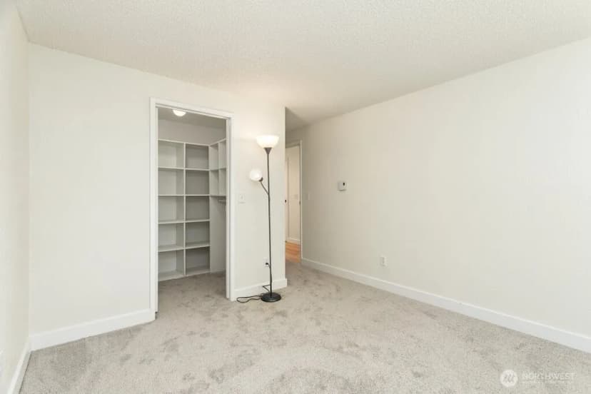 Property photo for 13235 12th Avenue Sw #112, Burien photo 18