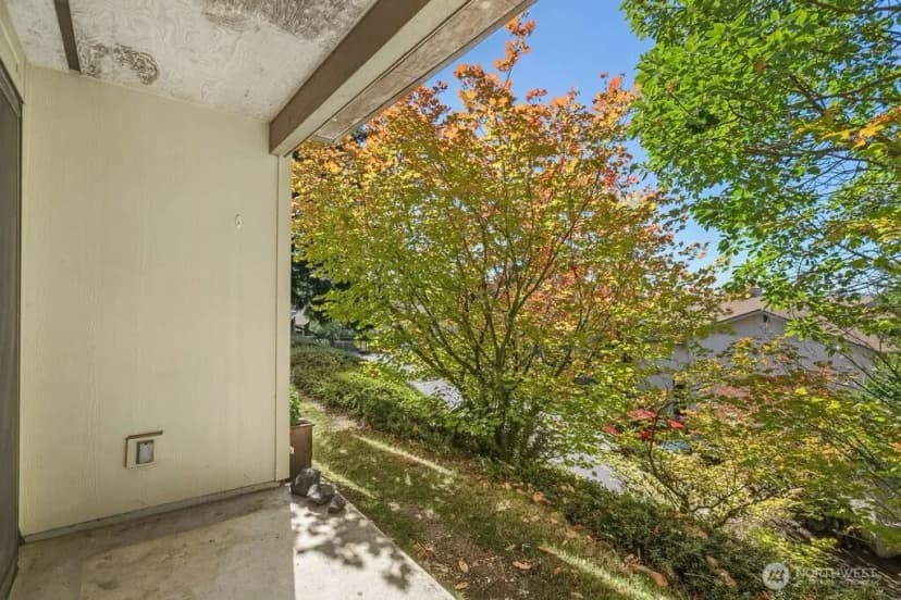 Property photo for 13235 12th Avenue Sw #112, Burien photo 22