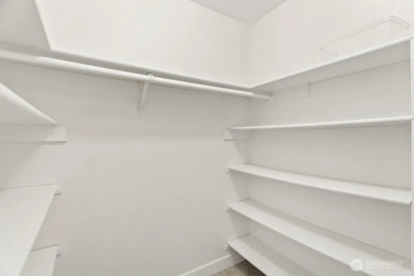 Property photo for 13235 12th Avenue Sw #112, Burien photo 15