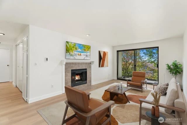Property photo for 13235 12th Avenue Sw #112, Burien photo 5