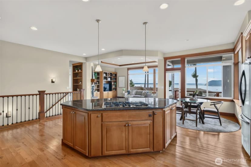 Property photo for 6652 Waterton Circle, Mukilteo photo 11