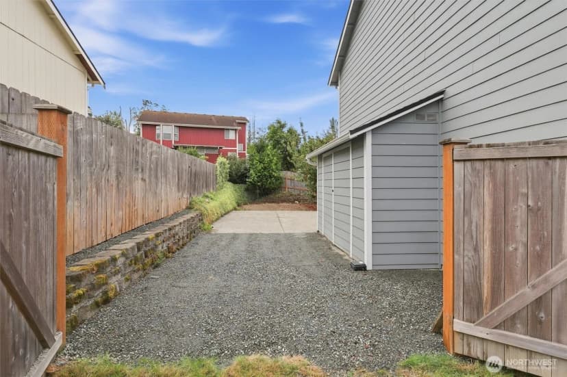 Property photo for 7618 68th Street Ne, Marysville photo 35