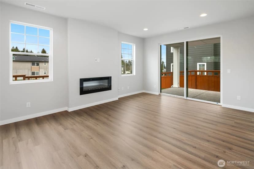 Property photo for 592 Sw 97th Street #2, Seattle photo 6