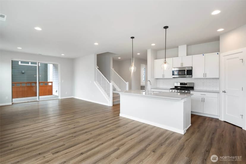 Property photo for 592 Sw 97th Street #2, Seattle photo 11