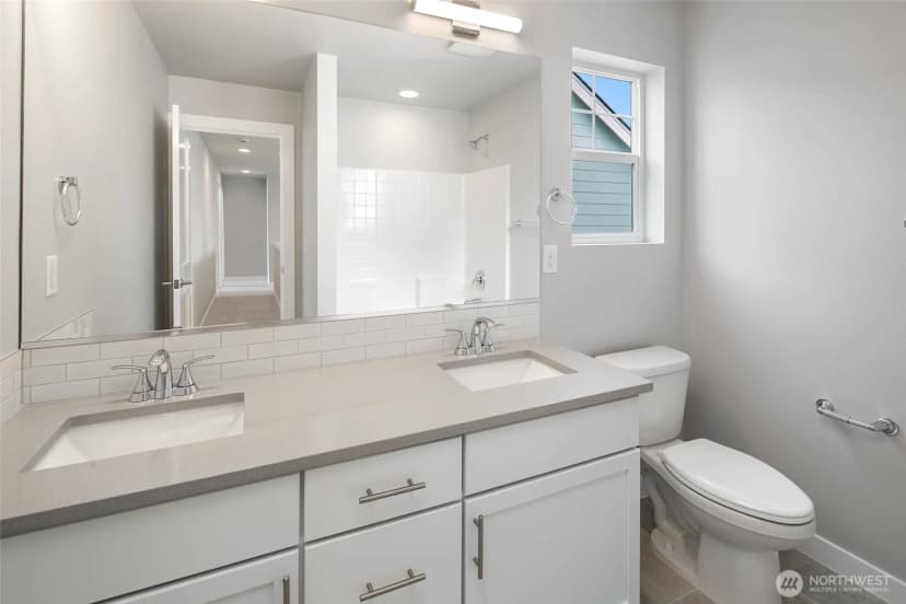 Property photo for 592 Sw 97th Street #2, Seattle photo 28