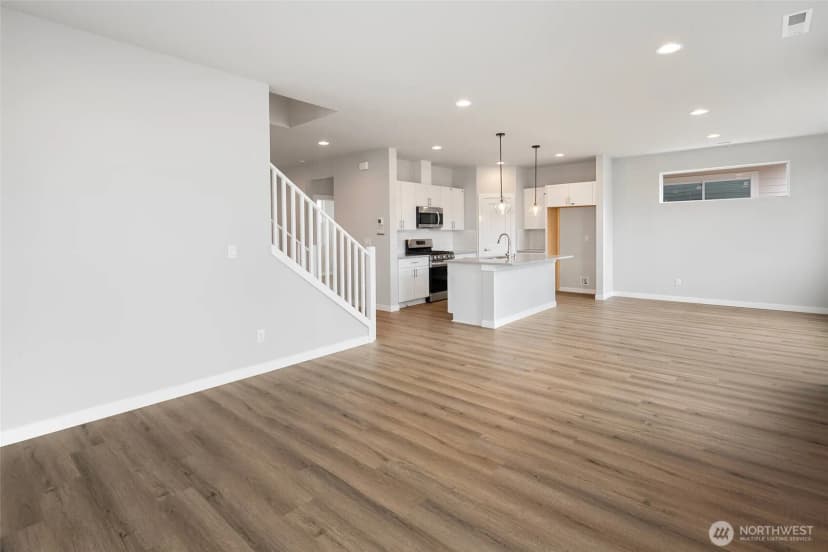 Property photo for 592 Sw 97th Street #2, Seattle photo 10