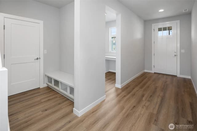 Property photo for 592 Sw 97th Street #2, Seattle photo 4