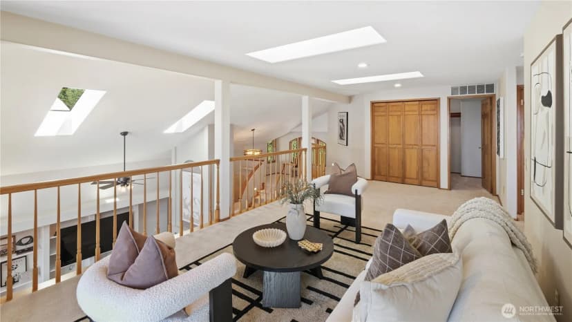 Property photo for 11812 Marine View Drive, Edmonds photo 24