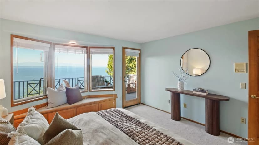 Property photo for 11812 Marine View Drive, Edmonds photo 27