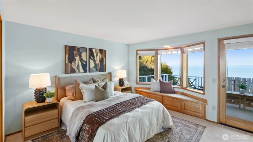 Property photo for 11812 Marine View Drive, Edmonds photo 25