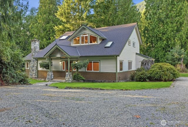 Property photo for 12610 480th Avenue Se, North Bend photo 2