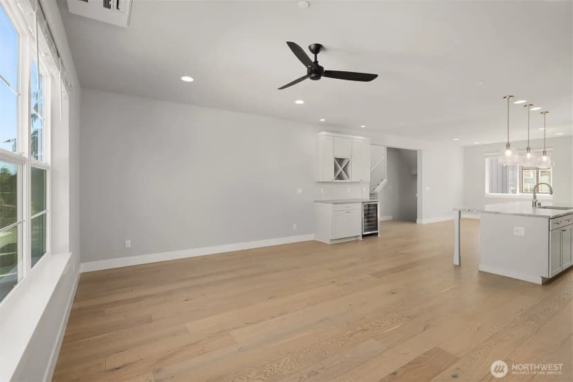 Property photo for 10 160th Place Se, Bothell photo 6