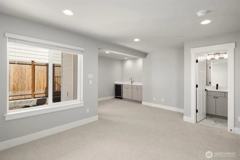 Property photo for 10 160th Place Se, Bothell photo 29