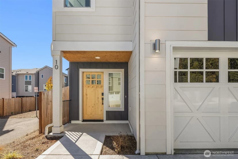 Property photo for 10 160th Place Se, Bothell photo 2