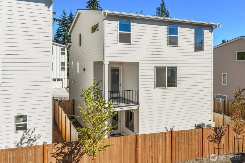 Property photo for 10 160th Place Se, Bothell photo 34