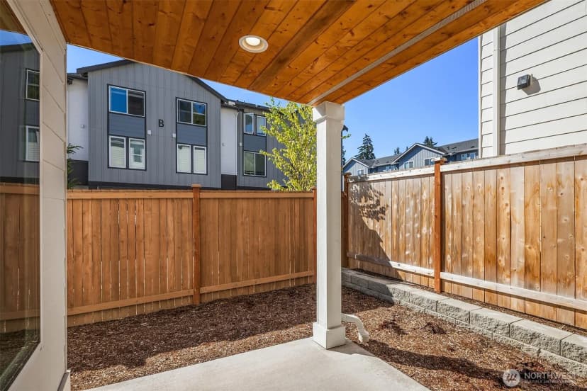 Property photo for 10 160th Place Se, Bothell photo 33