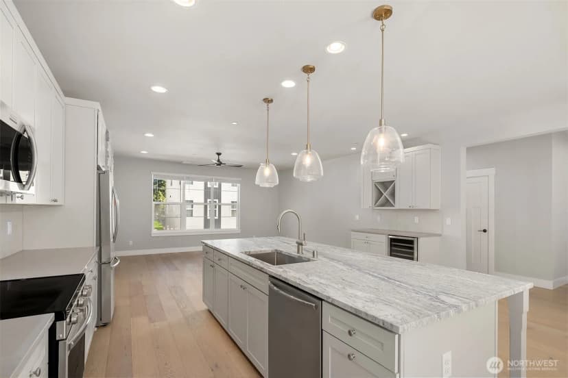 Property photo for 10 160th Place Se, Bothell photo 10