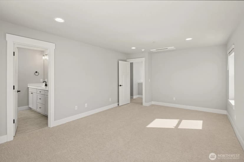 Property photo for 10 160th Place Se, Bothell photo 21