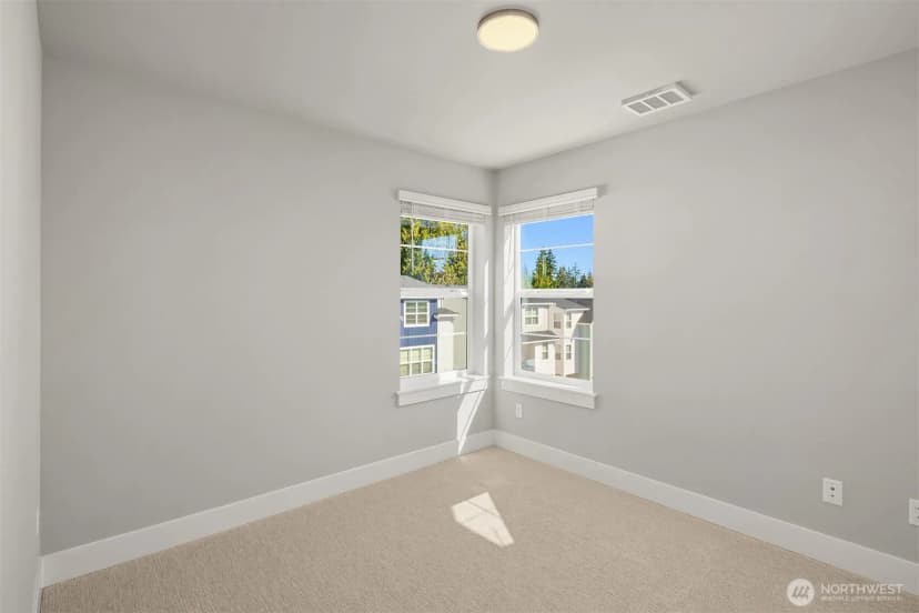 Property photo for 10 160th Place Se, Bothell photo 25