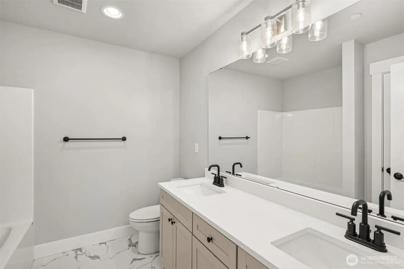 Property photo for 10 160th Place Se, Bothell photo 26