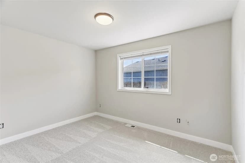 Property photo for 17611 29th Avenue Ne, Marysville photo 14