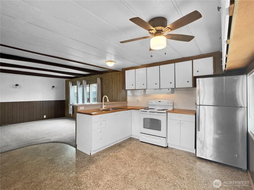 Property photo for 10900 Kuhlman Road Se #64, Olympia photo 3