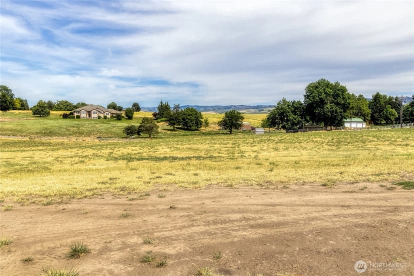 Property photo for 1111 Rooster Road, Walla Walla photo 30
