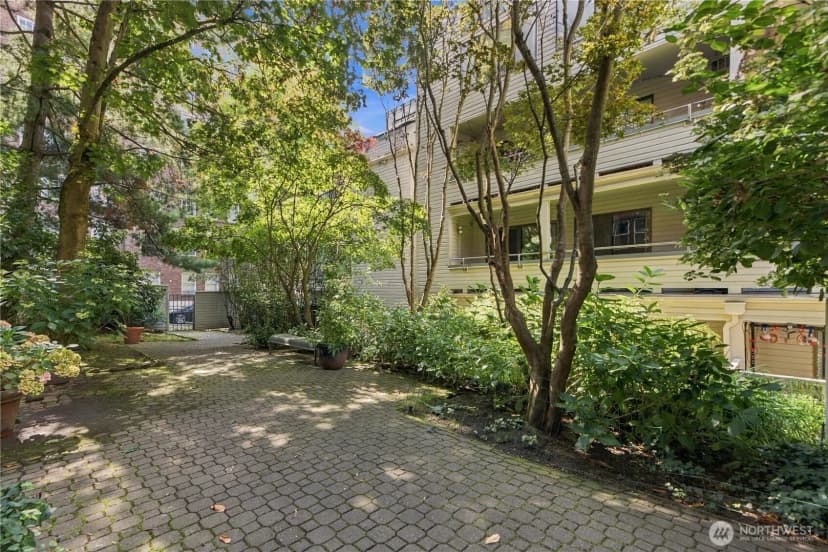Property photo for 211 Summit Avenue E #108, Seattle photo 25