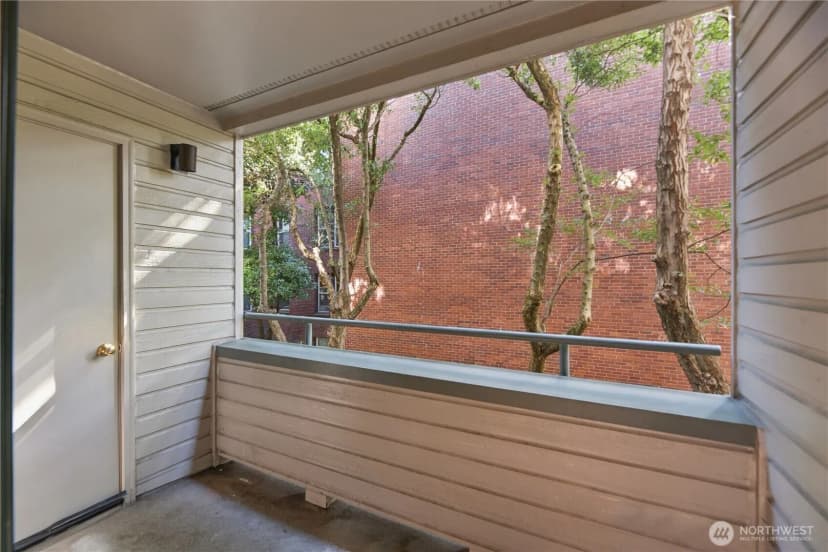 Property photo for 211 Summit Avenue E #108, Seattle photo 18